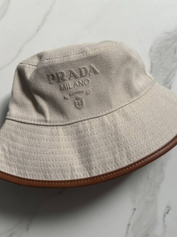 Панама Prada