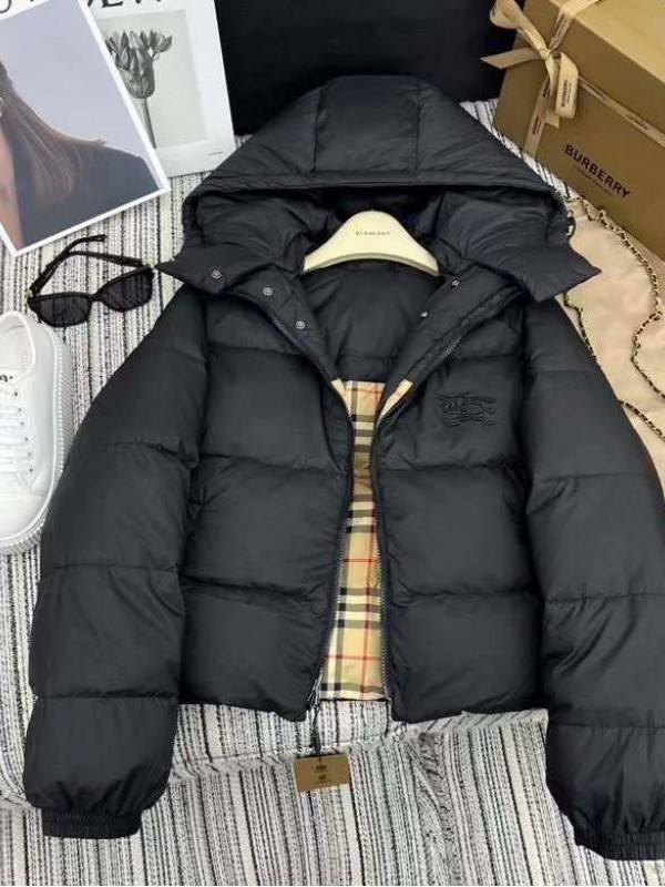 Пуховик Burberry