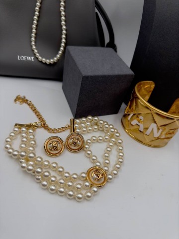 Серьги CHANEL
