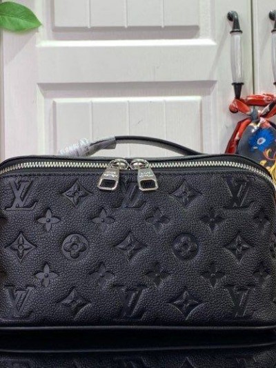 Косметичка Louis Vuitton