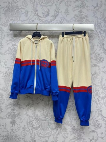Костюм Gucci