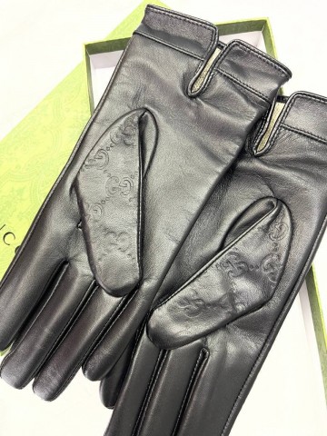 Перчатки Gucci