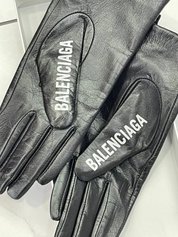 Перчатки Balenciaga
