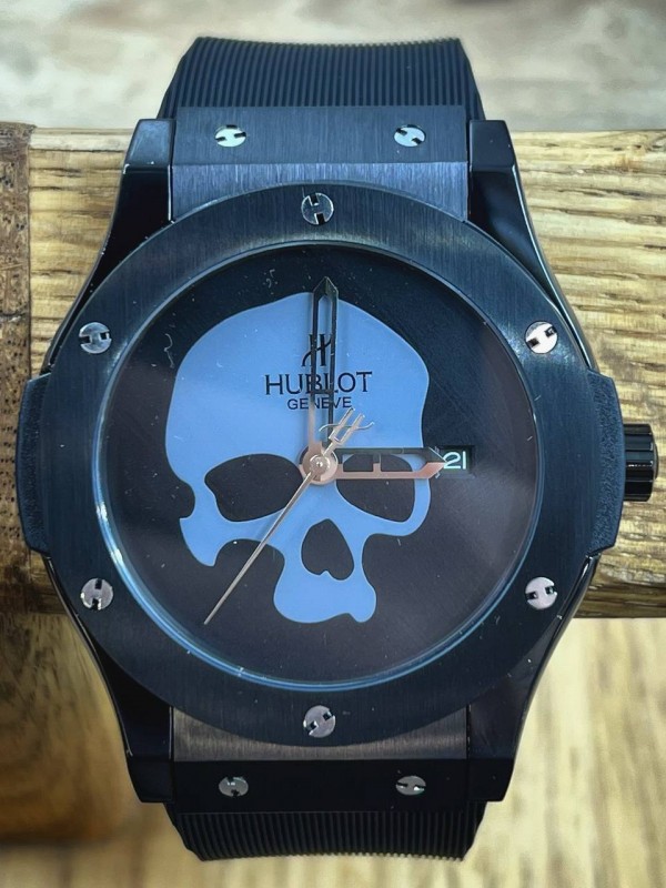 Часы Hublot