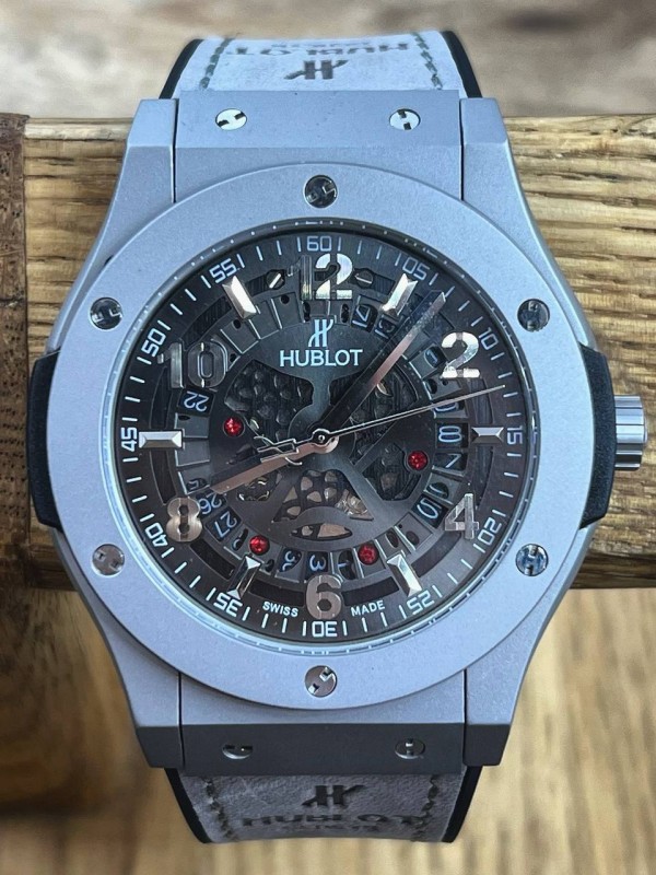 Часы Hublot