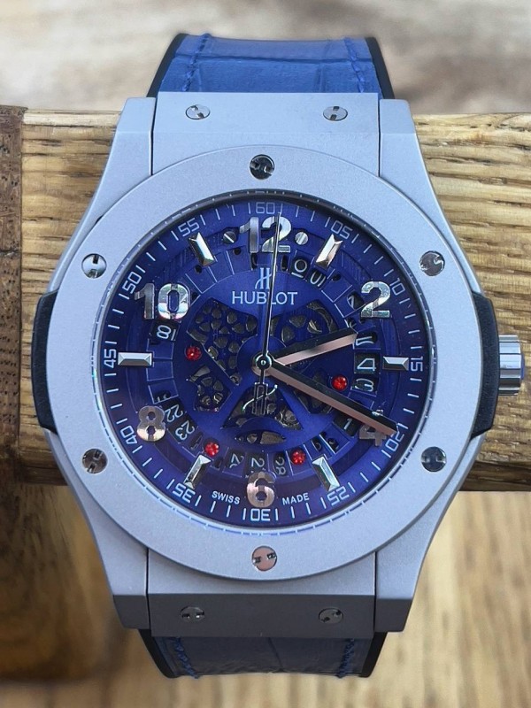 Часы Hublot