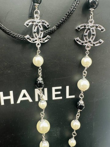 Бусы CHANEL