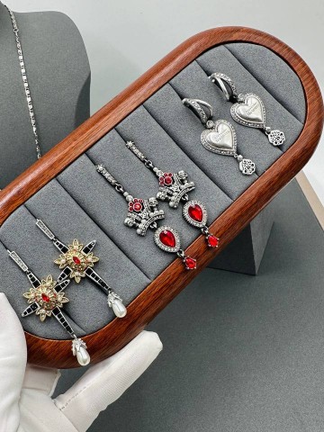 Серьги Alexander McQueen