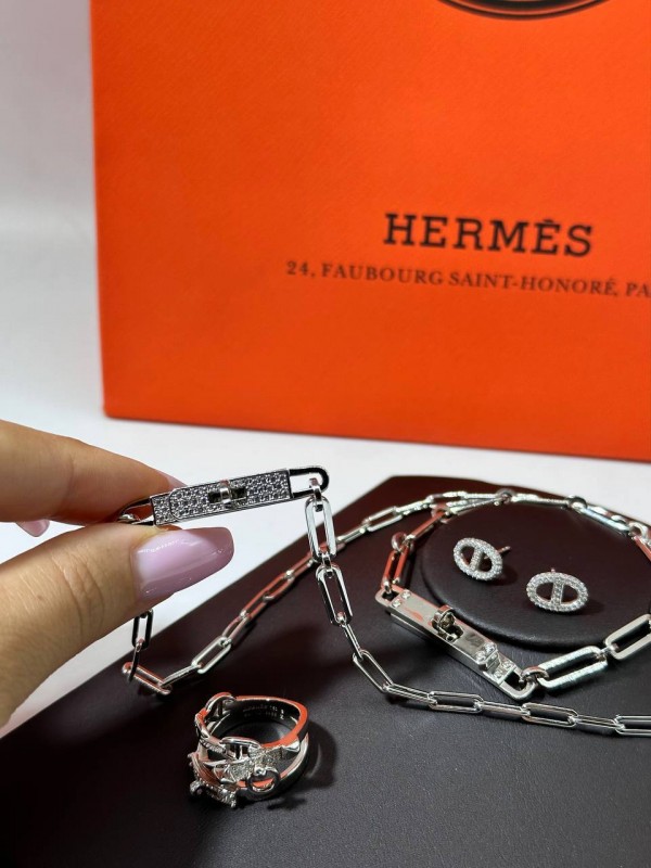 Колье Hermes