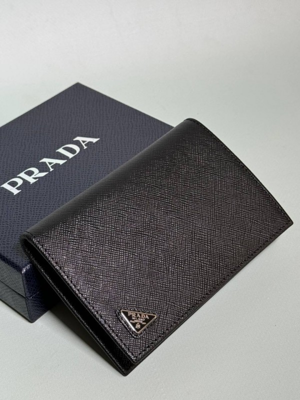 Кошелек Prada