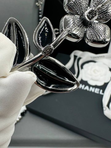 Брошь CHANEL