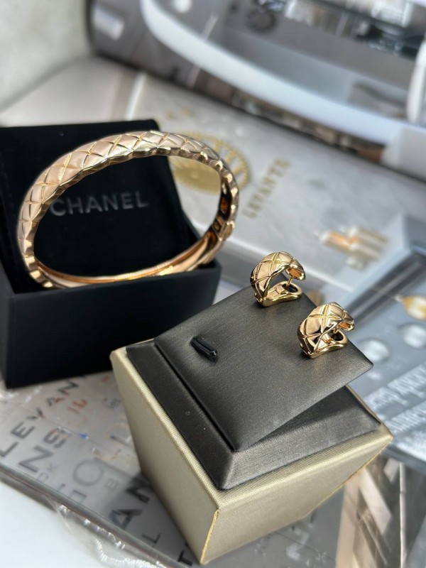 Серьги CHANEL