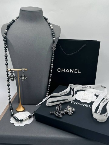 Серьги CHANEL