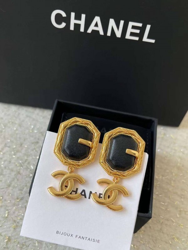 Серьги CHANEL