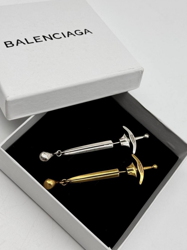 Серьги Balenciaga