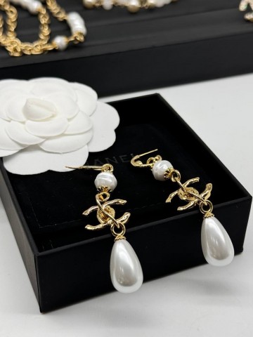 Серьги CHANEL