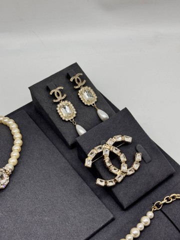 Серьги CHANEL