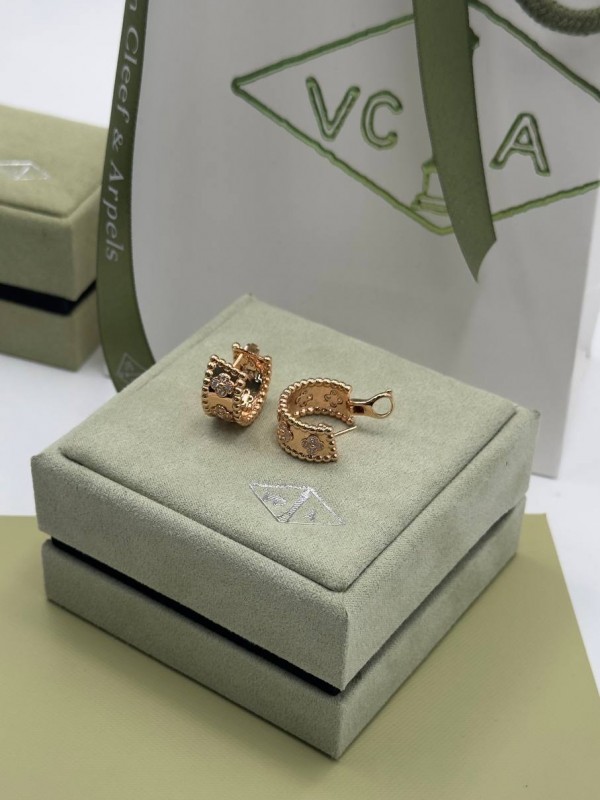 Серьги Van Cleef & Arpels