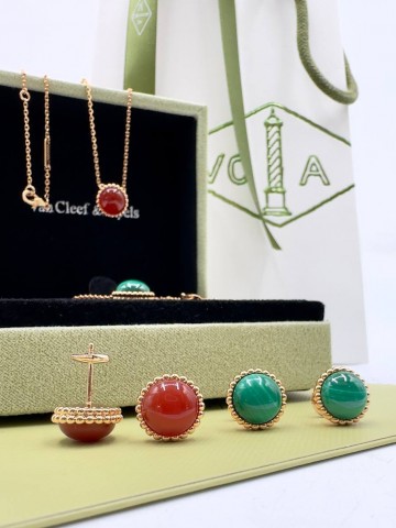 Серьги Van Cleef & Arpels