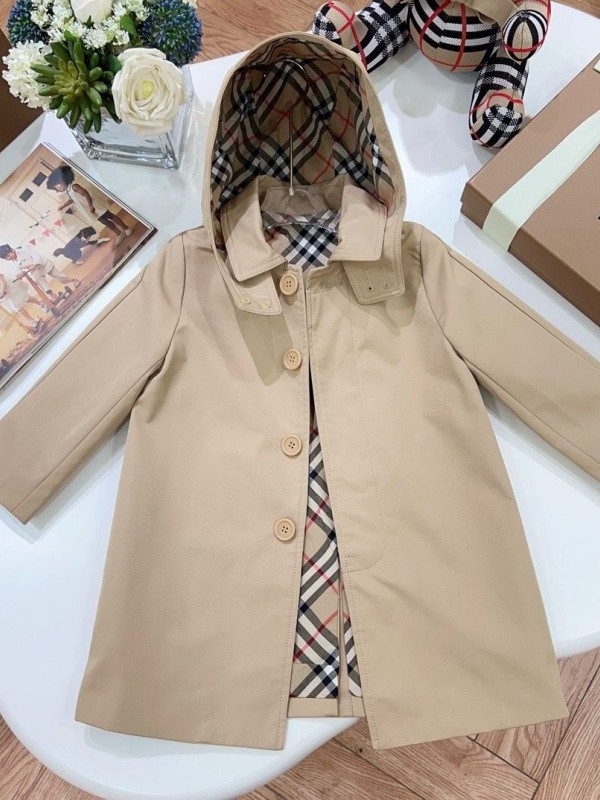 Плащ Burberry