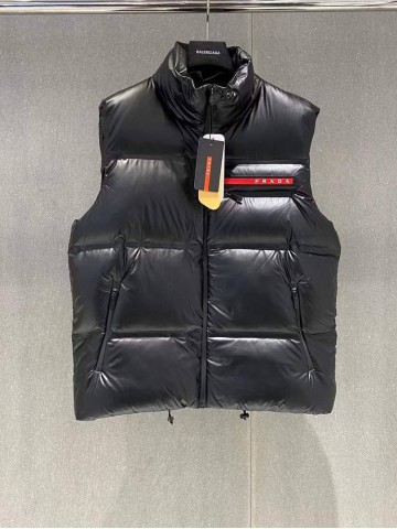 Безрукавка Prada