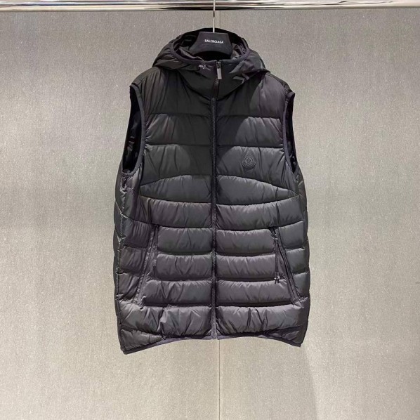 Безрукавка Moncler