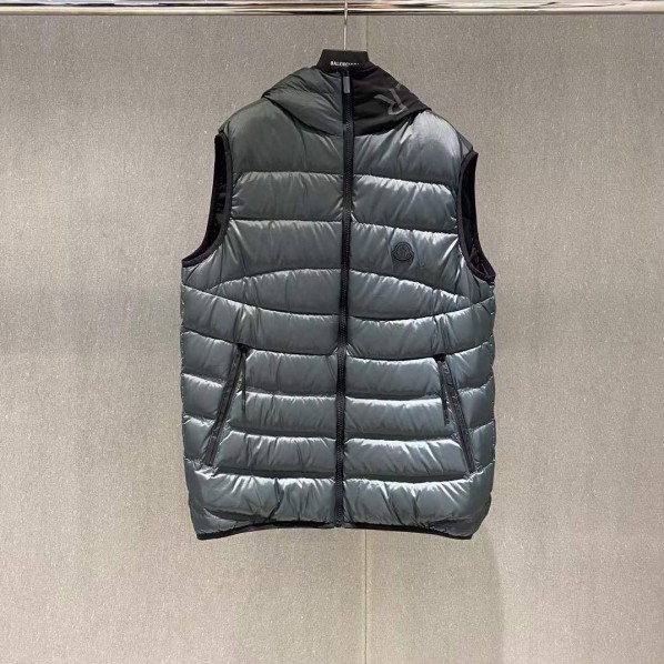 Безрукавка Moncler