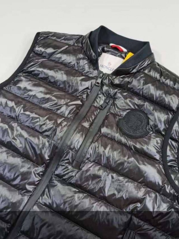 Безрукавка Moncler