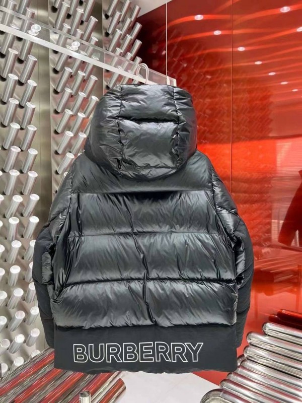 Пуховик Burberry