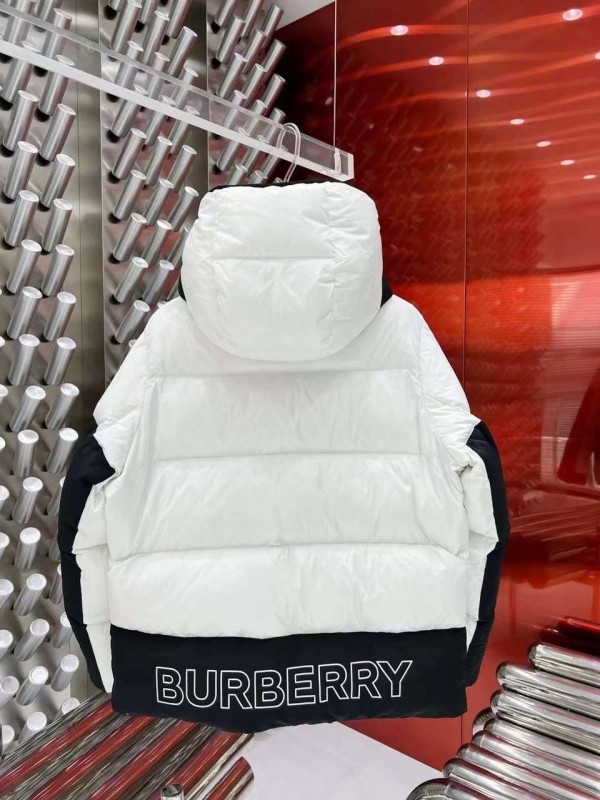 Пуховик Burberry