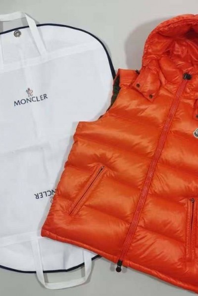 Безрукавка Moncler