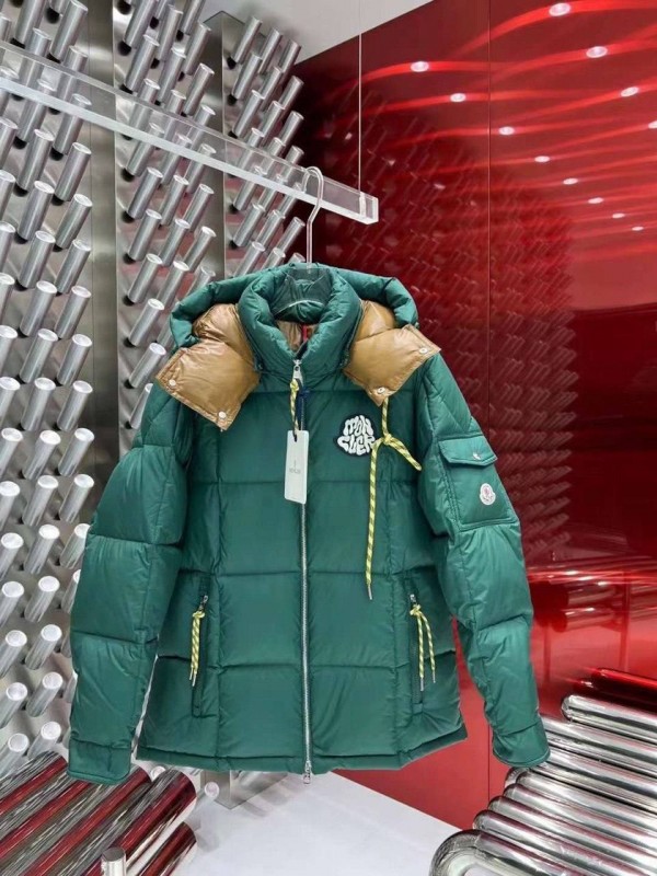 Пуховик Moncler