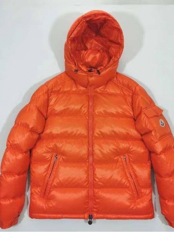 Пуховик Moncler