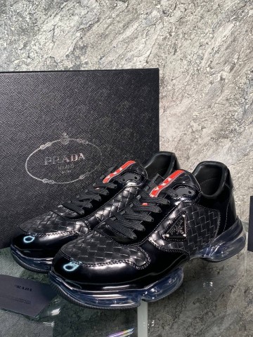 Кроссовки Prada