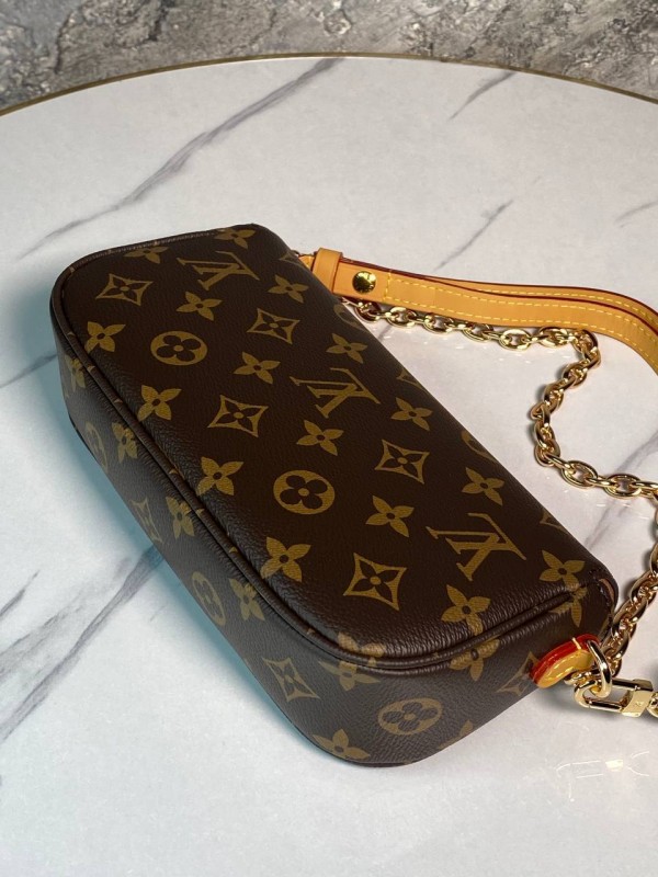 Сумка Louis Vuitton