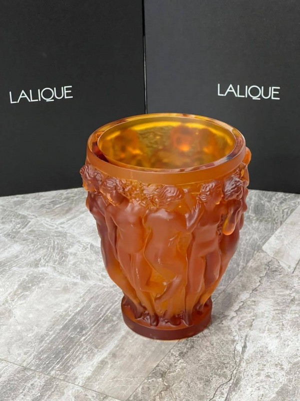 Ваза Lalique