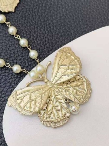 Бусы Dior
