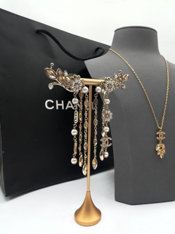 Серьги CHANEL