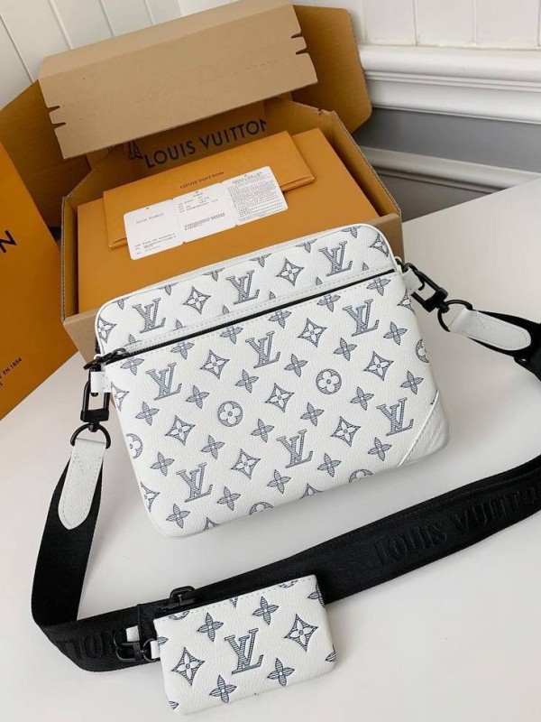 Сумка-мессенджер Louis Vuitton