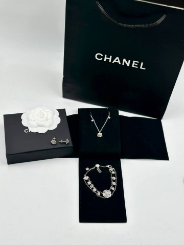 Серьги Piaget
