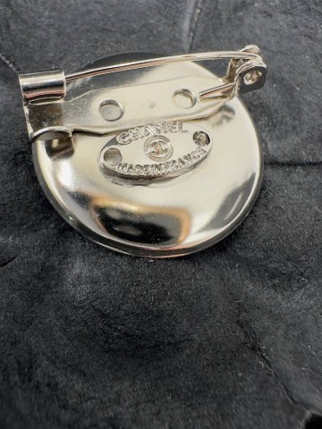 Брошь CHANEL