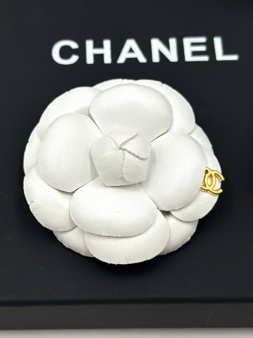 Брошь CHANEL