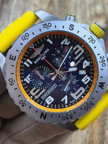 Часы Breitling