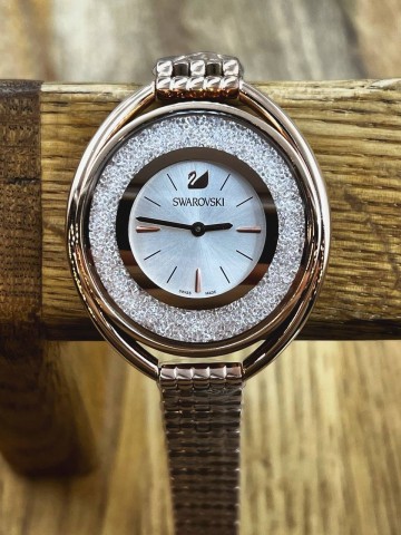 Часы Swarovski