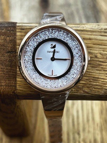 Часы Swarovski