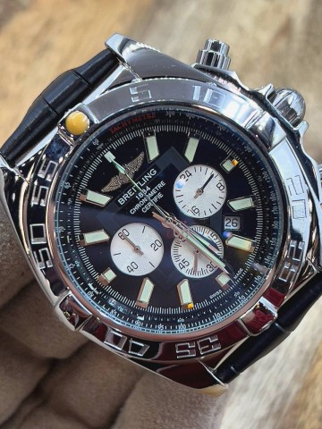 Часы Breitling