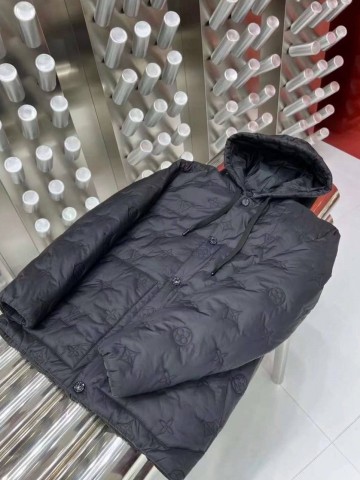 Пуховик Louis Vuitton