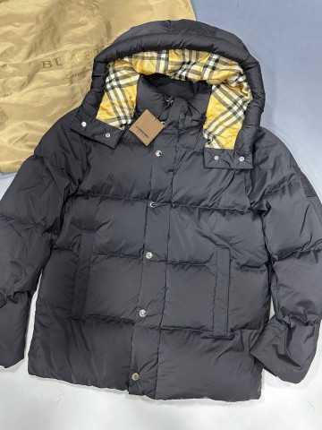 Пуховик Burberry