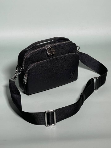 Сумка-мессенджер Louis Vuitton