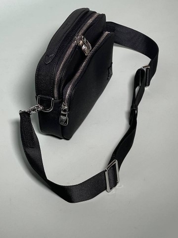 Сумка-мессенджер Louis Vuitton
